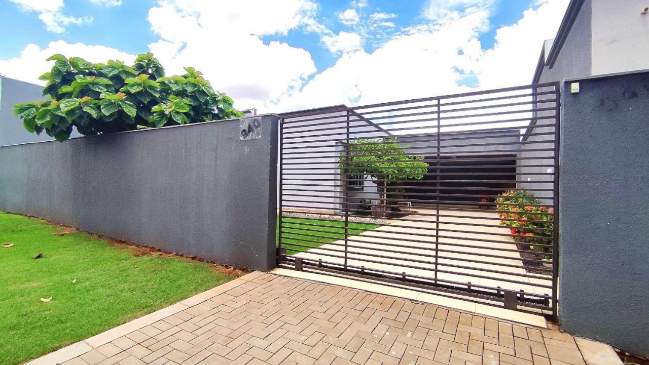 Linda Casa Bairro Tranquilo Prox Cataratas Foz do Iguaçu Exterior foto